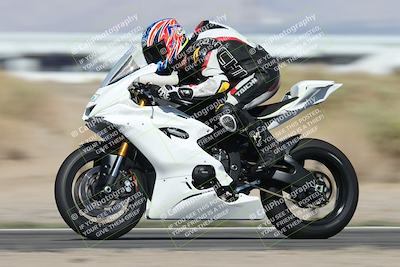 media/Oct-30-2025-Racers Edge (Thu) [[dabbdaf680]]/2-A Group/Session 2 Turn 14 Exit/